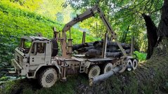 Tatra 815 logging truck - wooden kit