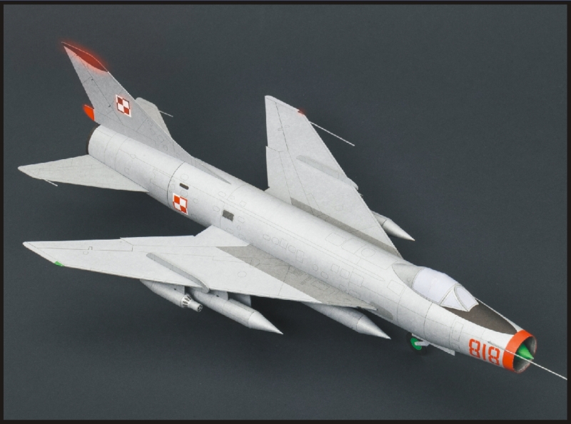 Papírový model stíhacího bombardéru Su-7 BKL